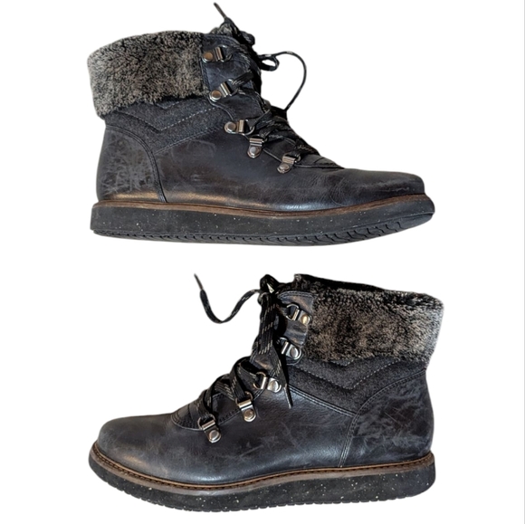 Clarks Glick Clarmont Black Leather Ankle Boots Faux Fur 8 M - Picture 4 of 7